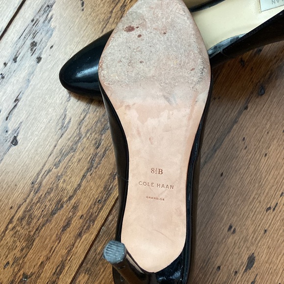 "Stylish Elegance: Black Patent Leather Stiletto Cole Haan Heels!" - Picture 5 of 6